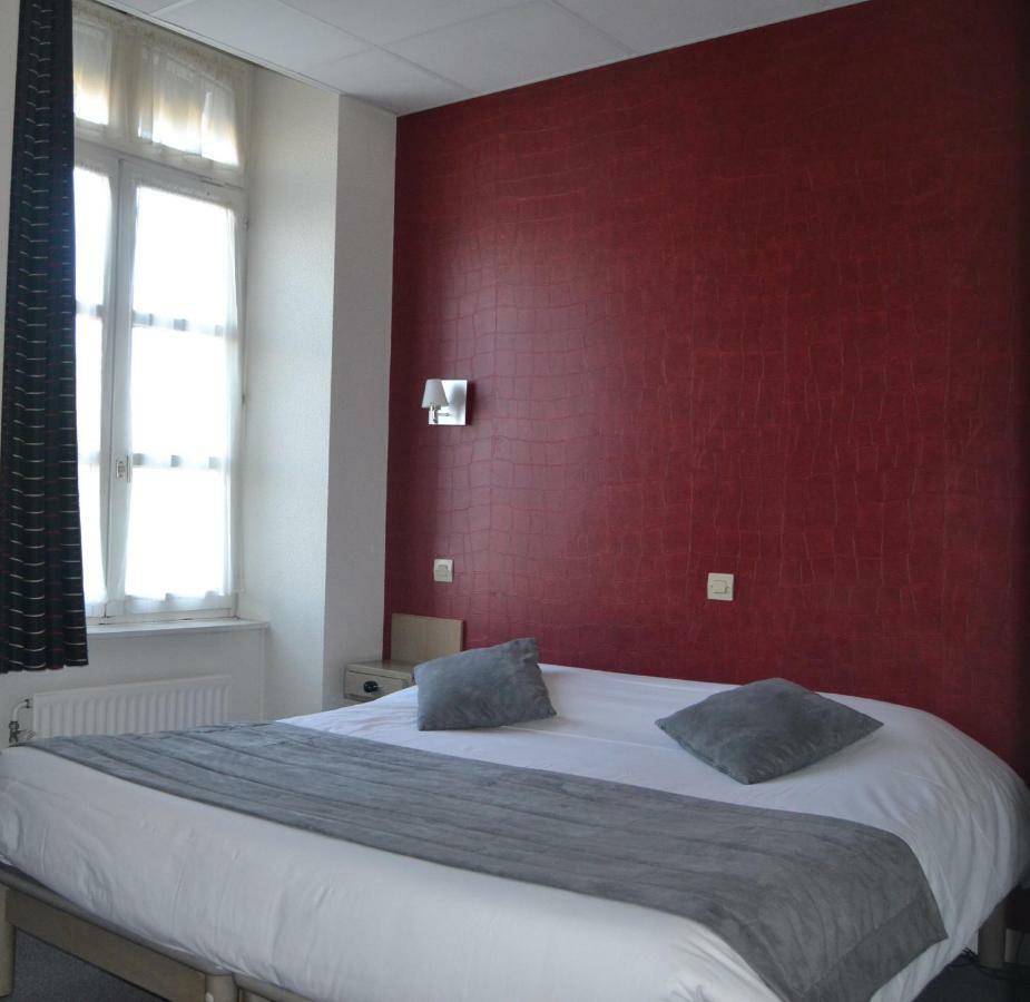 Hotel L'Esperance Vitre 外观 照片