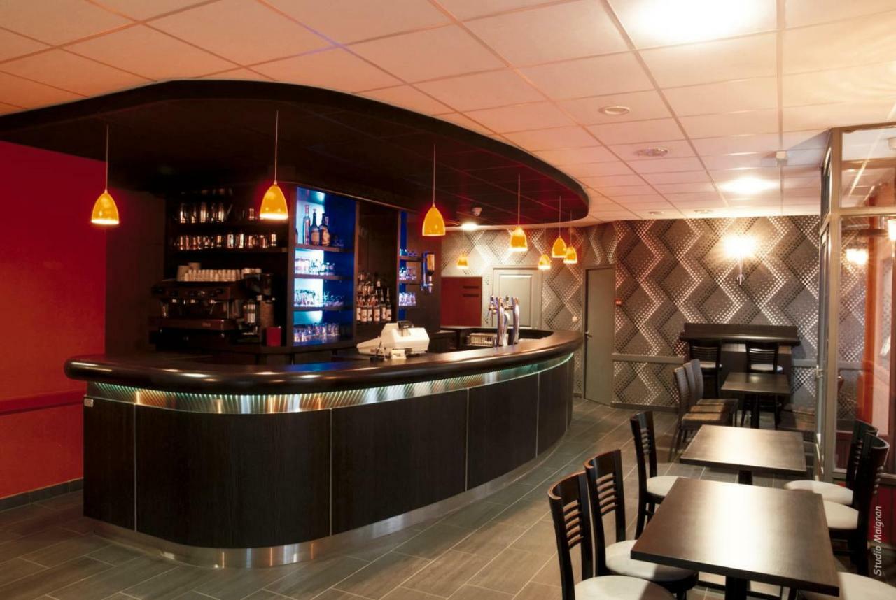 Hotel L'Esperance Vitre 外观 照片